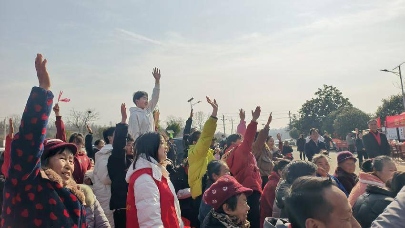 湖北大悟彭店乡：“村晚”唱响文明曲 热闹年味暖乡亲