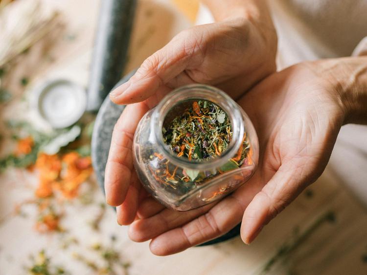 血虚风燥是什么？中医教你识别调理，远离干痒失眠