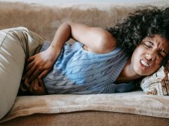 艾包热敷肚子：3大作用+避坑指南，用对才安全