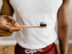 脱发齿松不一定是肾阴虚：分清原因避免盲目补肾