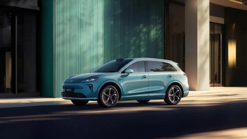 新一代小米SU7还是尚界Z7？上汽华为公开较量小米