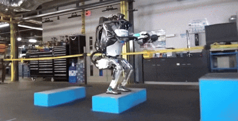 当Atlas不再跳舞：一家网红机器人公司的“脱虚向实”