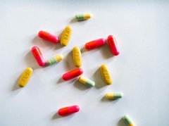 鼻塞流黄鼻涕别乱吃药：分清风热感冒与鼻窦炎，避免延误病情