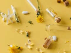 白发变黑别乱试！科学调理毛囊黑素细胞是关键