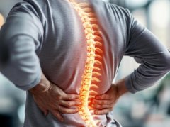 椎间盘突出压迫神经？科学选对治疗方案少走弯路