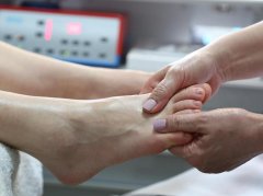 晚上睡觉脚发热？识别阴虚内热并科学调理