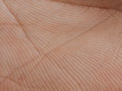 手掌光滑是肝肾亏虚？别被误导！3个科学判断法