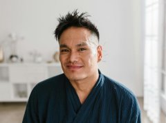 中渚穴：找对位置，轻松缓解耳鸣手麻的实用技巧