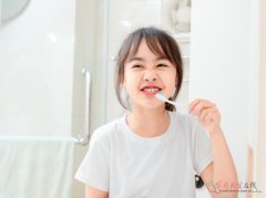 17个月宝宝舌苔厚白？4步调理+就医指南