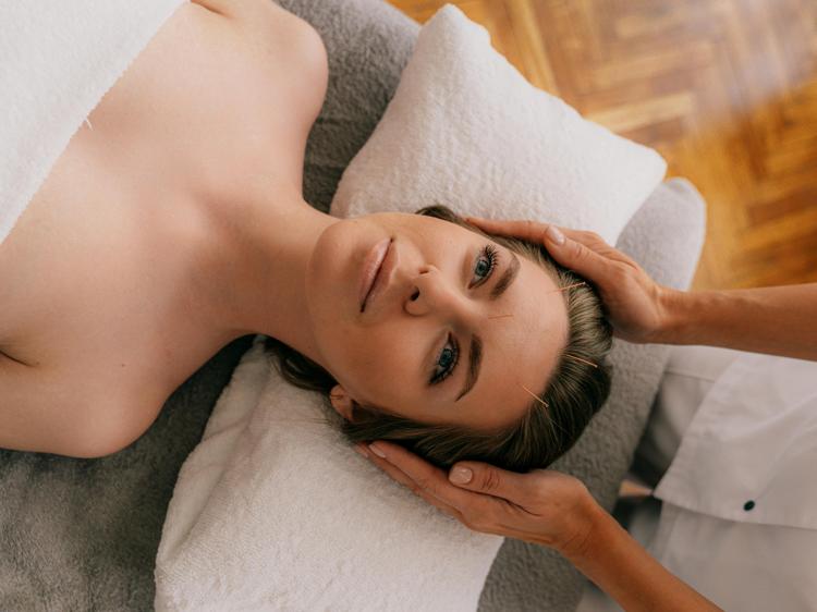 中医如何调治左耳耳鸣?3种方法+避坑指南 中医如何调治左耳耳鸣?3种方法+避坑指南