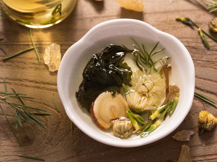 痰湿症患者能喝菊花枸杞茶吗?辨证饮用+避坑指南 痰湿症患者能喝菊花枸杞茶吗?辨证饮用+避坑指南