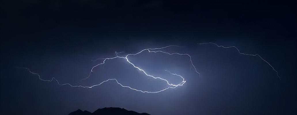 为什么人们害怕打雷？（探索内心深处的恐惧与科学解释）