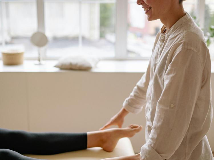 按摩特定反射区能辅助改善吞咽困难吗? 按摩特定反射区能辅助改善吞咽困难吗?