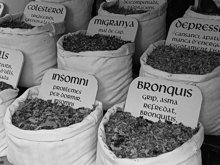 酸枣仁栀子百合调失眠：科学原理+避坑指南