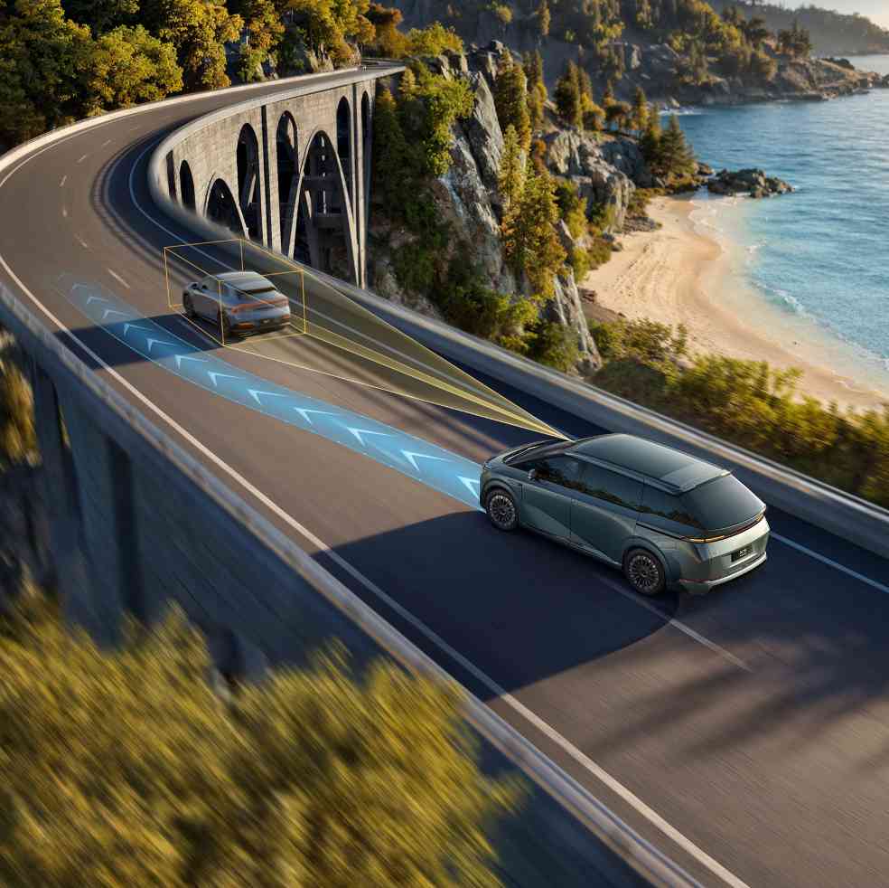 小鹏汽车与北京大学合作 为自动驾驶引入新型视觉标记剪枝框架