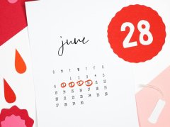 女性艾灸肚脐眼：科学用对，缓解痛经调理月经还护肠胃