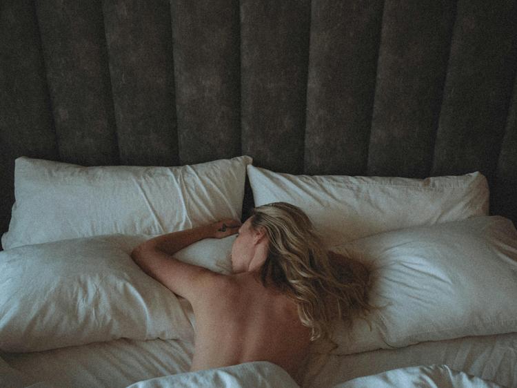 气血不足致失眠气色差？3招综合调理帮你改善