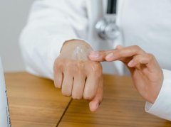 血热导致手脚脱皮？3个科学调理方法请收好
