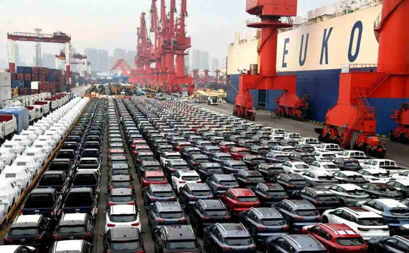 8大汽车集团预警，2026年告别“单一性成长”