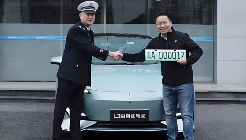 2025十大事件，回顾中国汽车的攀高之年