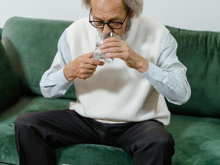 口干口苦生疮痤疮？科学综合调理帮你摆脱反复困扰