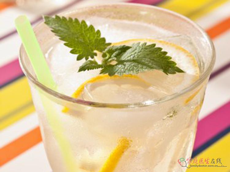 橘子皮泡水养生指南：4个科学功效+4个避坑要点