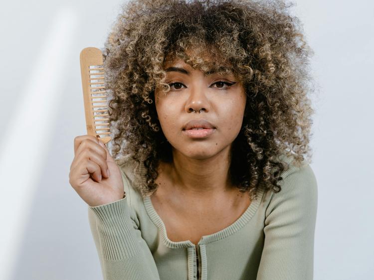 肾亏虚会导致白发？中医视角+科学解读