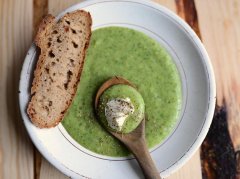 中医调慢性胃炎：饮食情绪中药全攻略，帮你缓解反复胃痛