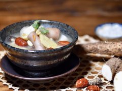 红枣生姜泡水：3个益处+这些情况别喝