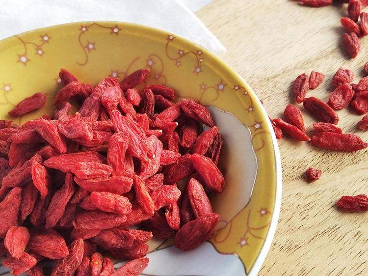 决明子枸杞泡水：科学喝法+禁忌，让养生更安全有效