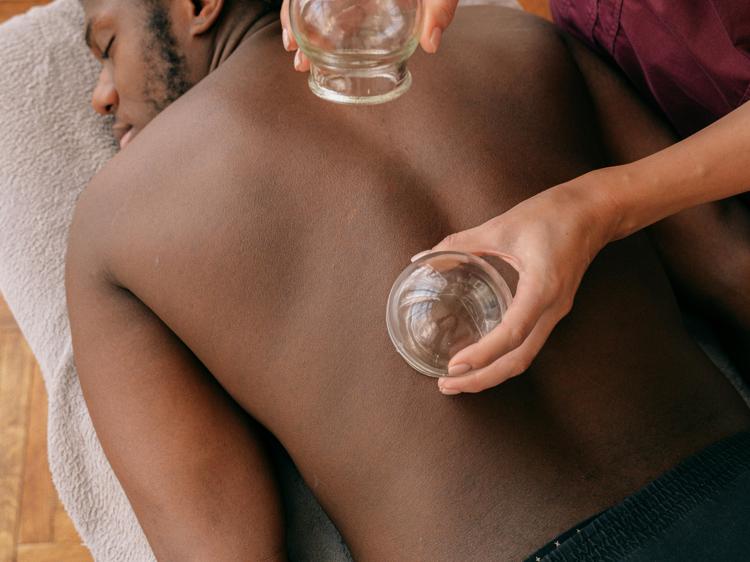 拔火罐：正确间隔与安全使用指南，避免健康风险